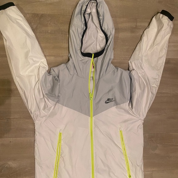 Nike Windrunner Jacket (white/grey/neon) in men’s size small - Picture 5 of 7